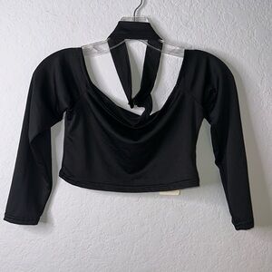 Black crop top with chocker